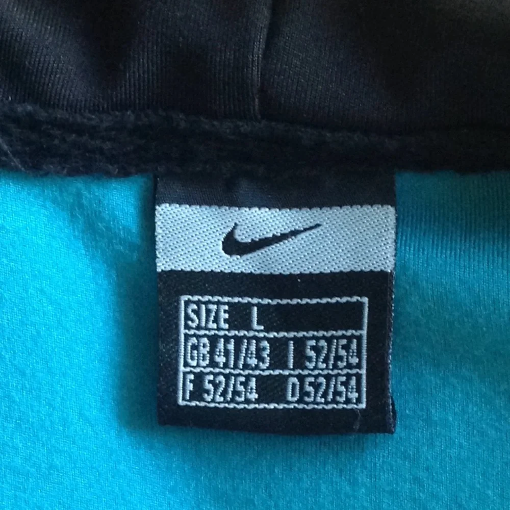 ♠️ NIKE - 